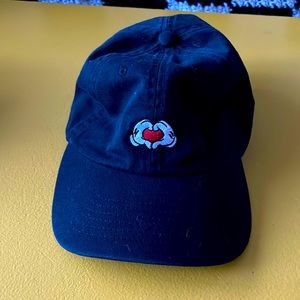 Mickey Mouse hands heart hat